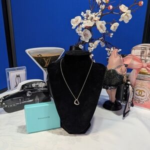 Tiffany & Co./ Elasa Perreti Silver Open Heart Necklace Timeless Elegance